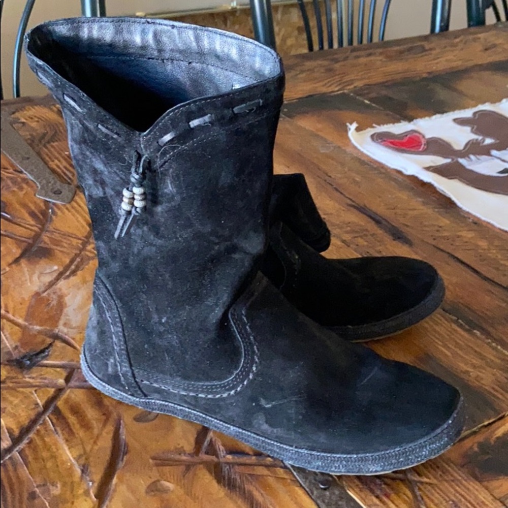 UGG Suede Boot